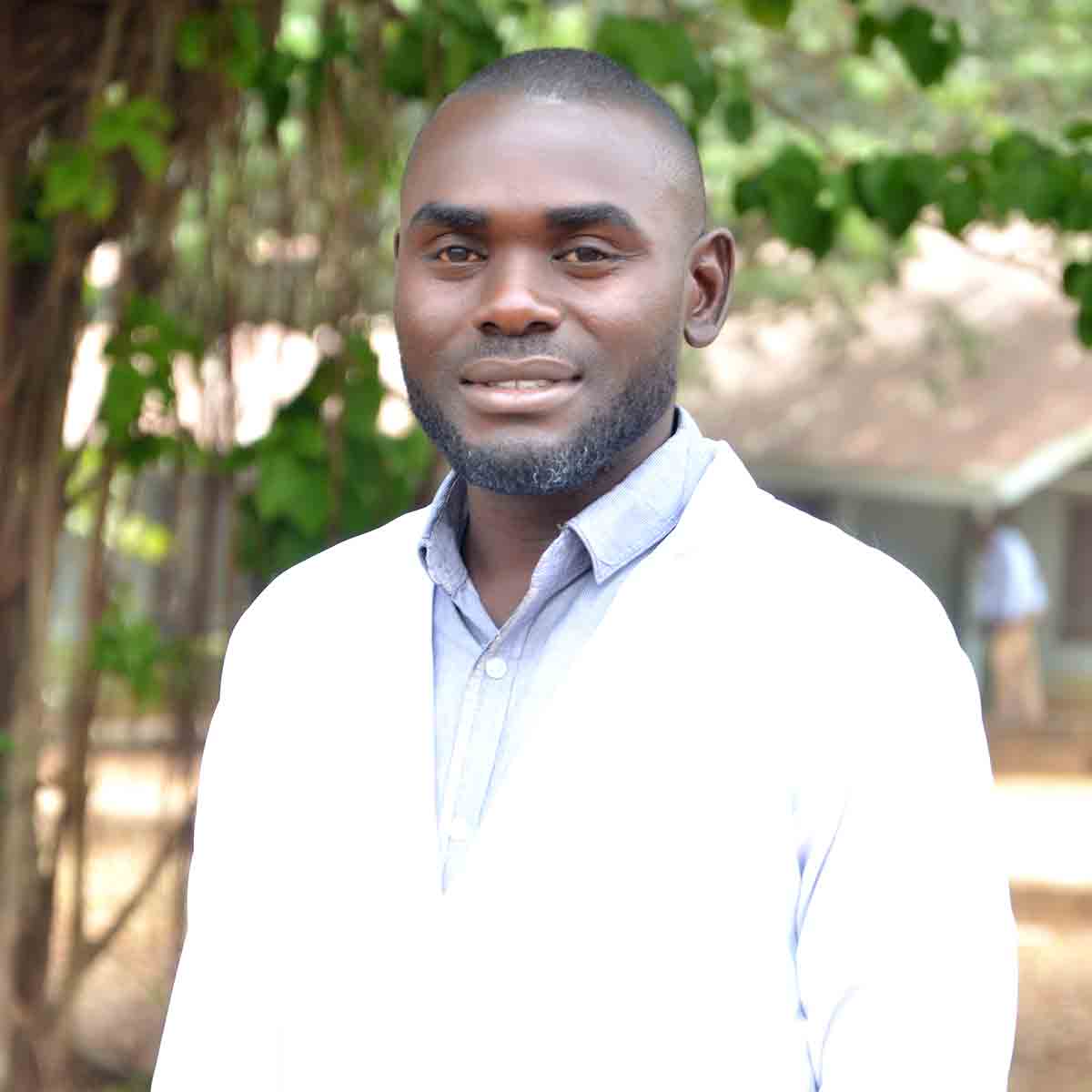 Pharm. Akombo Stephen